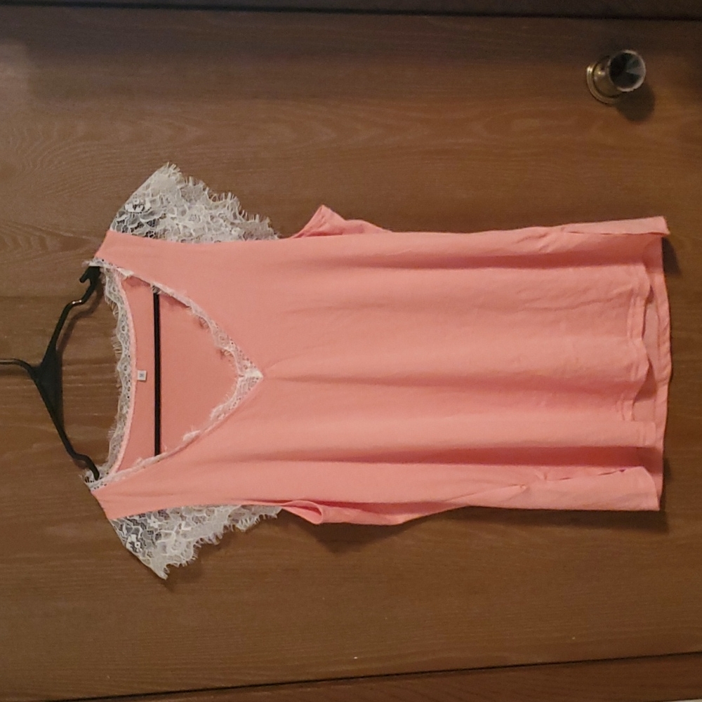 Pink tank top